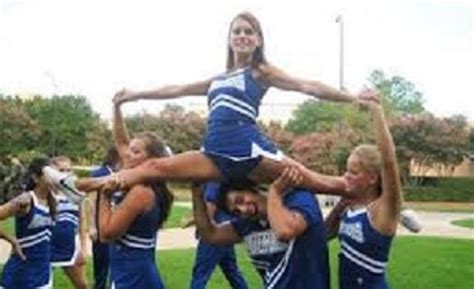 Embarrassing cheerleaders pictures